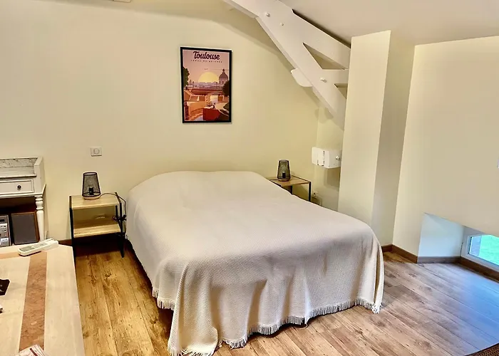 Le Castel D'airial - 펜션 Arguenos